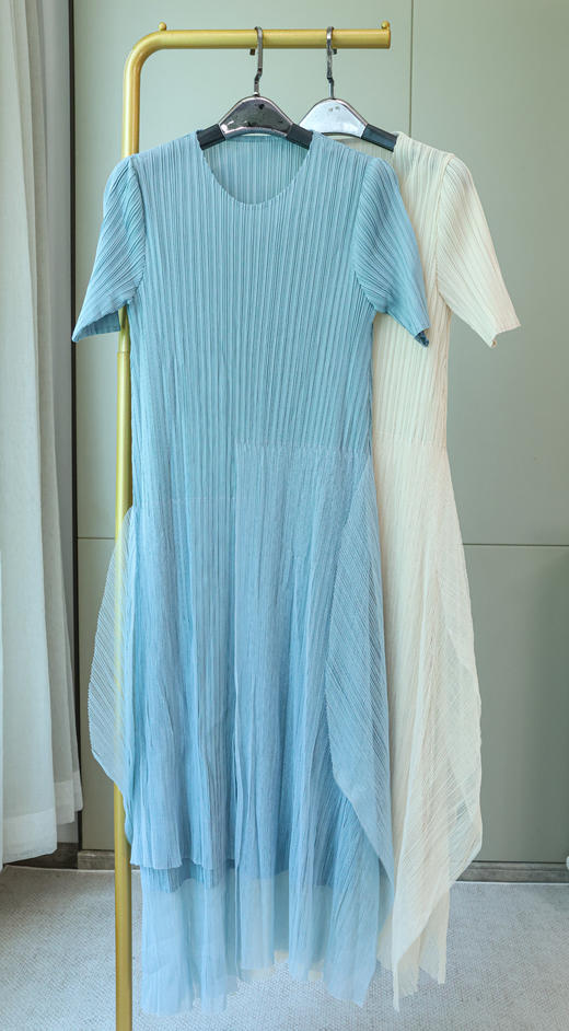 优雅掠影|三宅风褶皱网纱连衣裙 商品图0