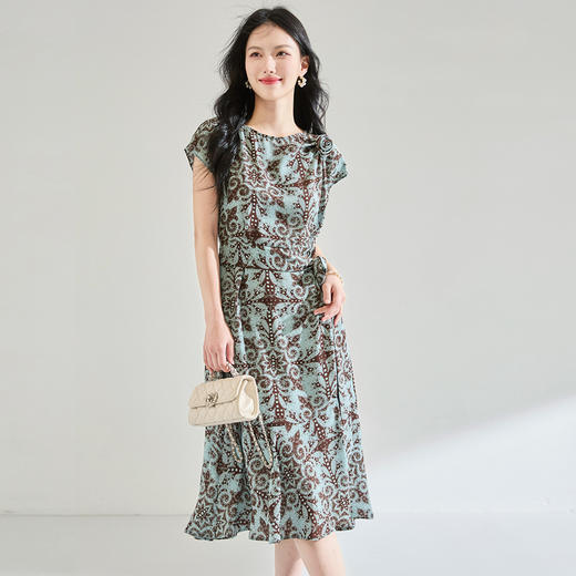 25夏季新款法式气质碎花印花收腰连衣裙设计感轻奢独特长裙！ 商品图1