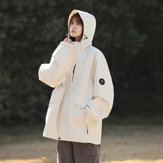 【反季清仓 超低价格】斯辰唯佳 冲锋衣 防风衣 时尚舒适 商品图7