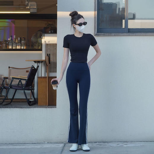 Beemen高腰裸感微喇瑜伽裤 防卷边修身显腿直运动瑜伽裤 日常健身跑步显瘦款 商品图4