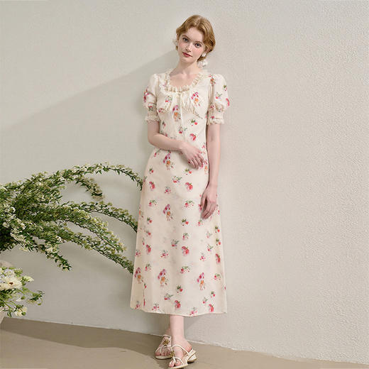 【限时秒杀】西遇法式泡泡袖连衣裙女夏季新款蕾丝花边修身收腰网纱长裙SS050571 商品图0