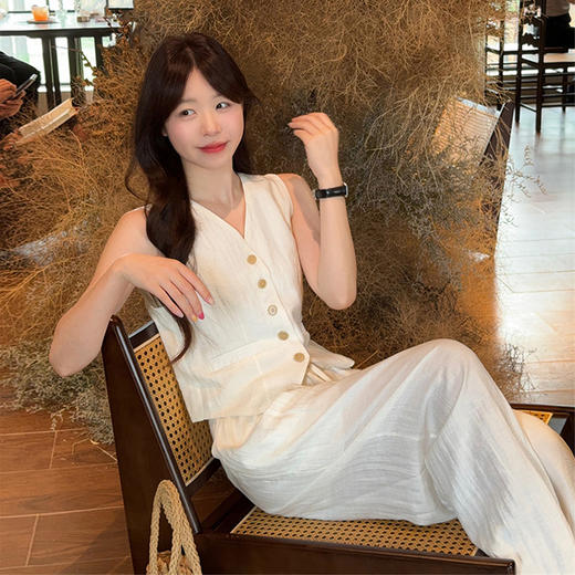 西遇法式气质套装女春夏新款V领无袖背心宽松阔腿裤两件套SS150320 商品图0