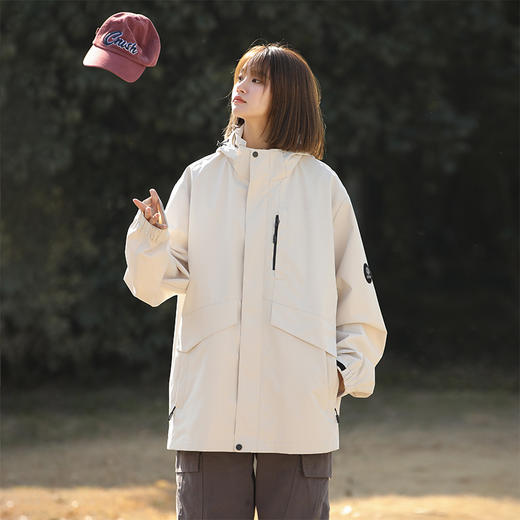 【反季清仓 超低价格】斯辰唯佳 冲锋衣 防风衣 时尚舒适 商品图1