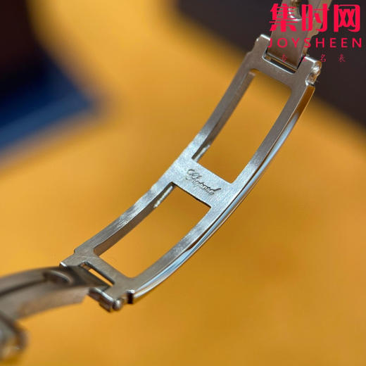 萧邦快乐钻系列5钻30mm HAPPY SPORT 系列278573-3002 快乐钻30钢带款 女士腕表 商品图7