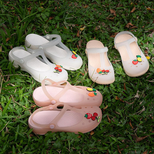 「下单赠鞋花」SACHA复古气质玛丽珍洞洞鞋，一鞋两穿防滑鞋底内凹中底设计，穿着更舒适 商品图1