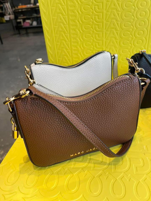 Marc Jacobs 小马哥斜挎包单肩包手腕包只要¥999直邮到手 商品图1