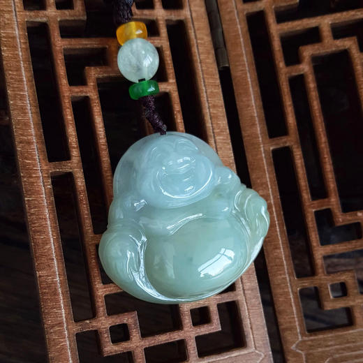 【天然正品】天然细腻糯种佛公（平安如意）翡翠吊坠女性080425AH22现售价：380特价 商品图9