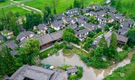 【暑假游乐+酒店】稻乡渔歌夏日狂欢季！29.9元起！打卡瑞士卷草垛、玩水、摸鱼！住林盘民宿，享院坝下午茶…够丰富！够好玩！