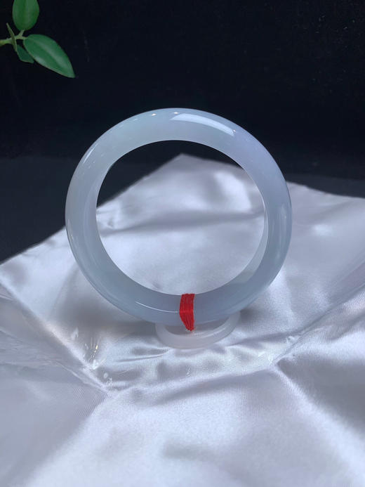 620305，56.5淡紫底手镯 ，淡淡的紫底，清新秀气 润润的 商品图2