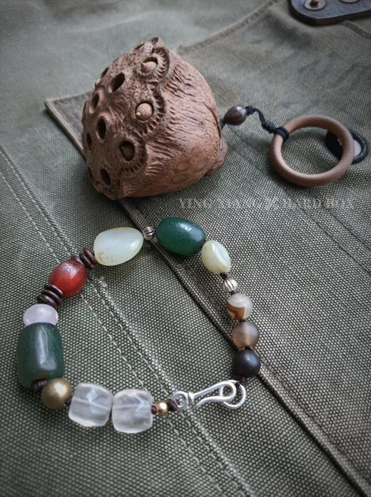 原创【风格～孤品手作】老玛瑙水晶琉璃手链｜非7日无理由退换货 商品图2