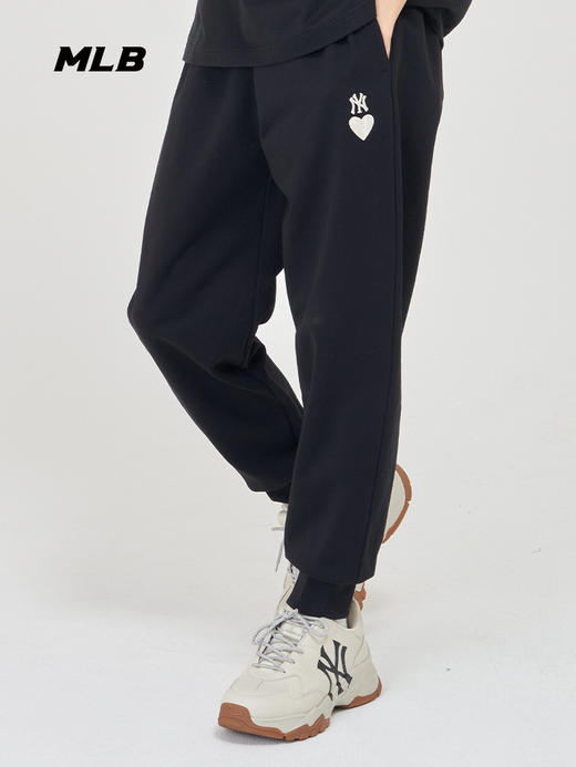 MLB男女同款爱心小标刺绣标束脚裤3APTH0141 商品图0