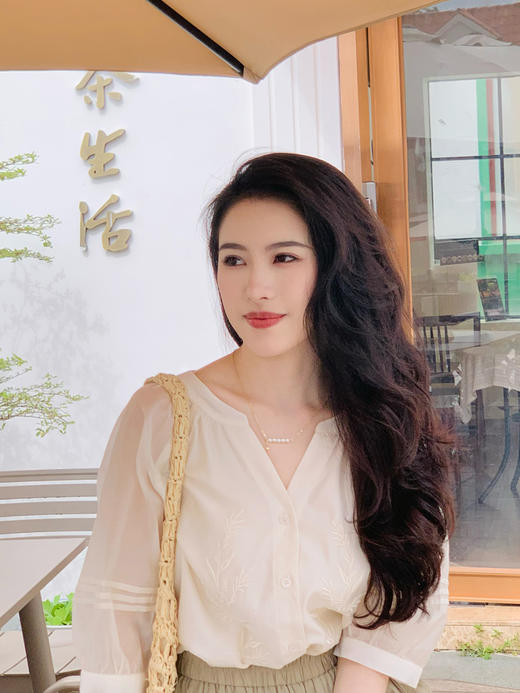 【百图lulu定制】【香水衬衫】白色五分袖  法式气质   V领刺绣衬衫 商品图1