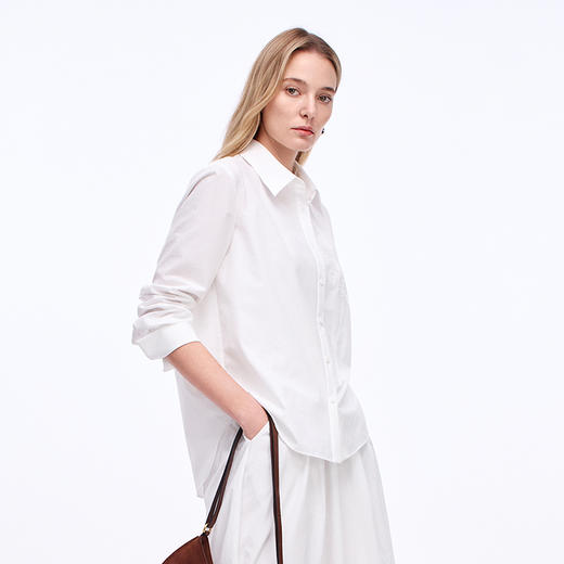 EITIE爱特爱简约收腰显瘦百搭通勤气质经典白衬衫秋季新款8309001 商品图5