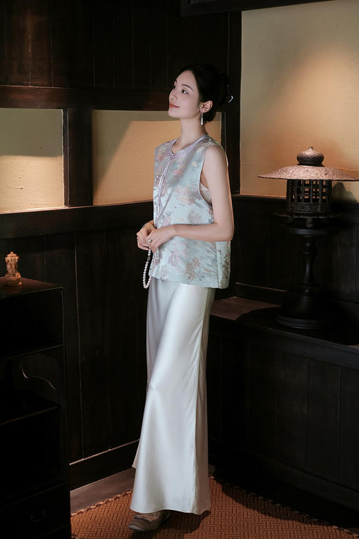 盛唐牡丹| 龙凤纹重缎织金宋锦马甲 商品图4