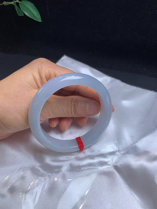 620305，56.5淡紫底手镯 ，淡淡的紫底，清新秀气 润润的 商品图5