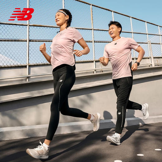 NEW BALANCE/NB Run Luminous Short Sleeve 女款纯色圆领套头短袖T恤 商品图5