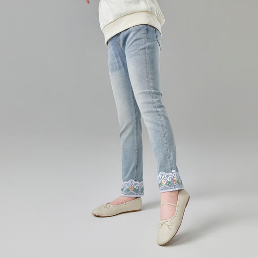 笛莎Deesha 童装女童裤子2025春新款国风刺绣花边牛仔裤 商品图0