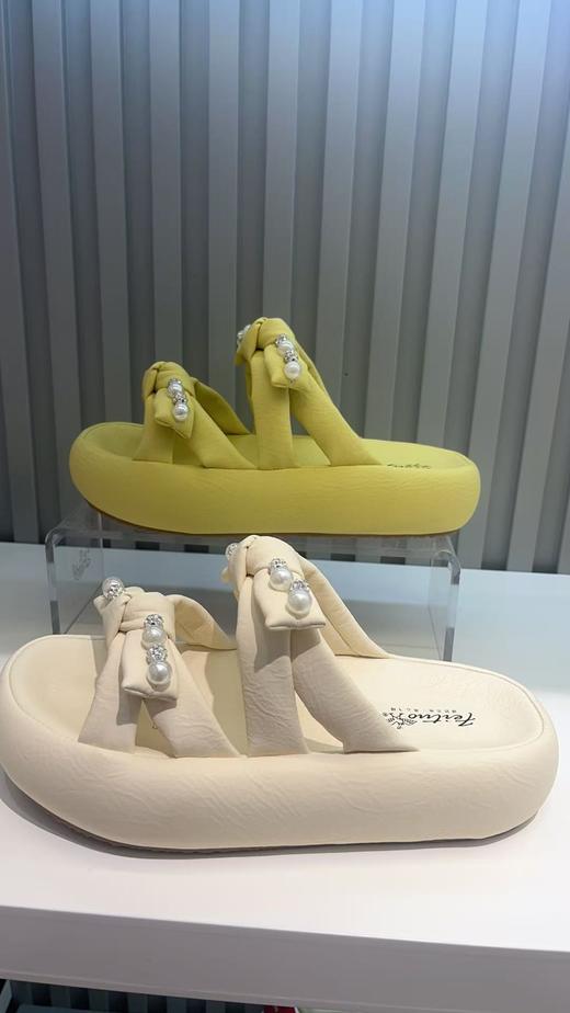 2F飞鸵女款凉鞋 商品图0