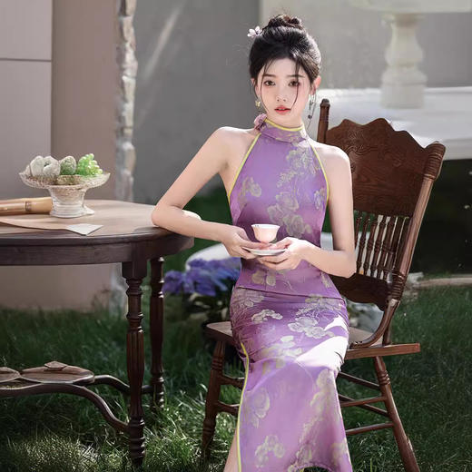 改良日常挂脖新中式，长款修身露锁骨国风旗袍XL24136 商品图1