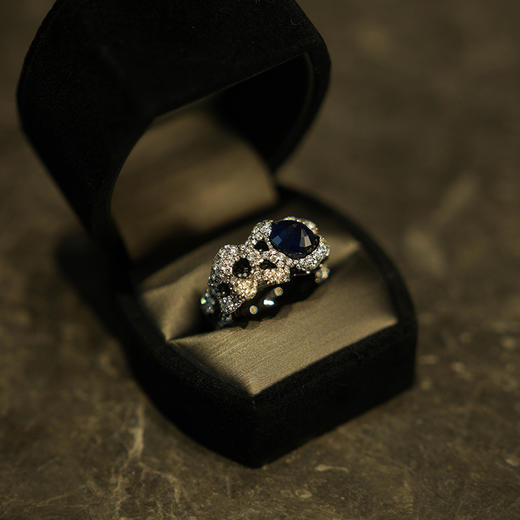【高级珠宝】绮梦系列 | 绮梦暗夜蓝宝戒指 商品图1
