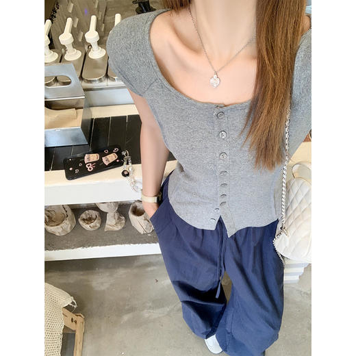 【110元任选2件】最后一波现货！ 灰色正肩短袖T 商品图3