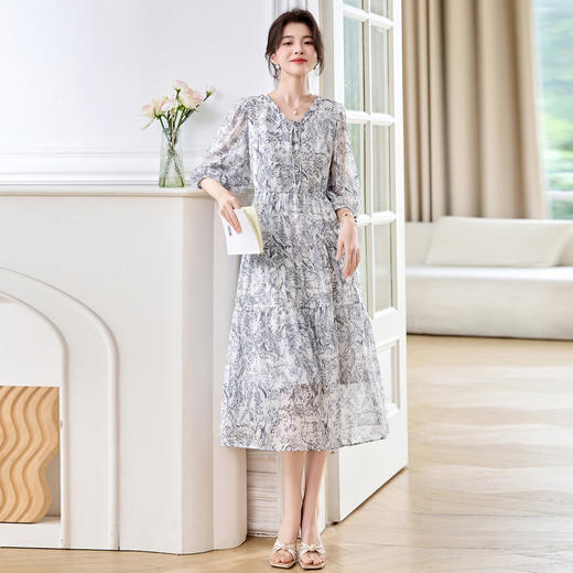 丁摩 印花木耳边时尚V领真丝连衣裙25029 商品图1