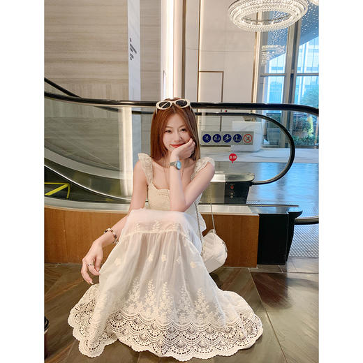 【折后再享2件88折】现货秒杀！微信打折价！小飞袖绣花拼接连衣裙 日常249.99/件 立减80 秒杀169.99/件！！ 商品图3