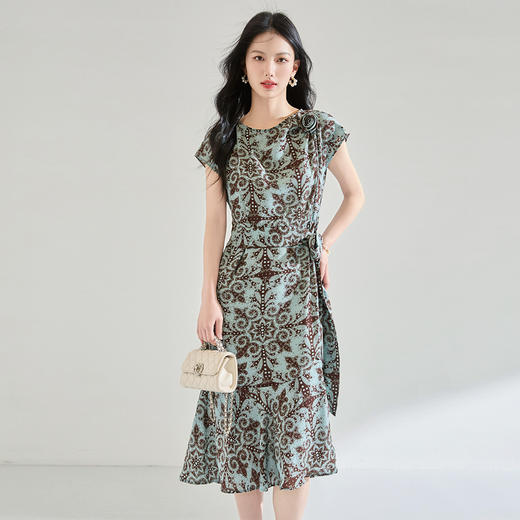 25夏季新款法式气质碎花印花收腰连衣裙设计感轻奢独特长裙！ 商品图0