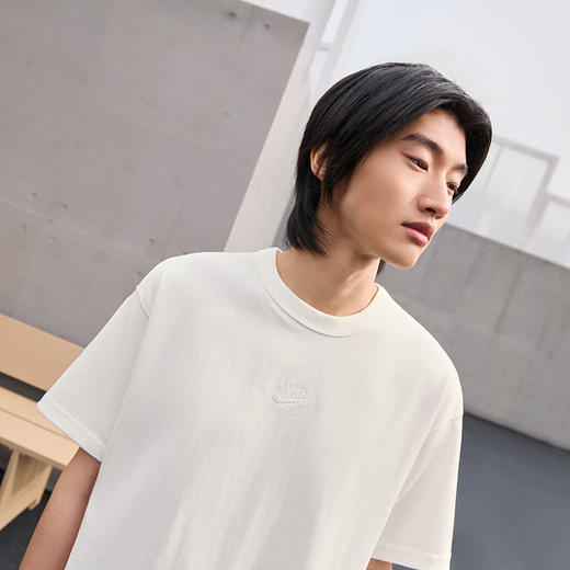 【库存有限 无货将做退款】Nike/耐克基础款男宽松舒适纯棉T恤春季休闲刺绣厚实针织棉DO7393-133 商品图7