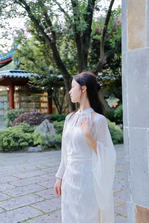 【辞晚】薄纱大气典雅防晒透气流苏精致披肩 商品图4