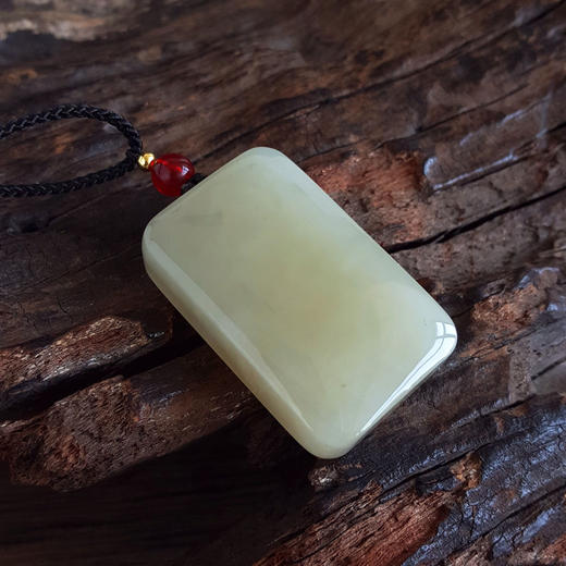 【天然正品】天然细腻油润度佳平安无事牌和田玉糖玉吊坠女士080425AH62现售价：780特价 商品图8