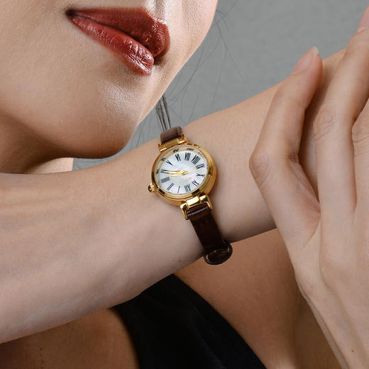 Manreya玛芮雅“真爱时分”法式复古贝母真皮小圆表 商品图2