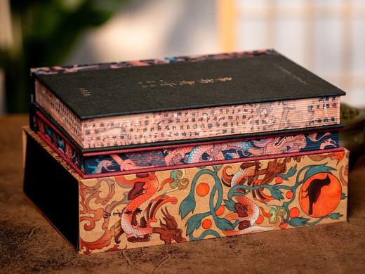 预售15天发货《道德经》（全二册 礼盒装）豪赠8大好礼。 马王堆汉墓发掘50周年纪念本，中华书局+名家解读+顶配装帧+精美函套+8大好礼。 商品图3