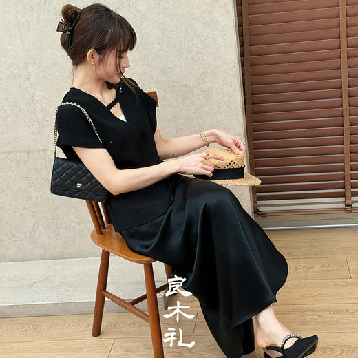 【预售7天】良木礼醋酸V领上衣（250366） 商品图4