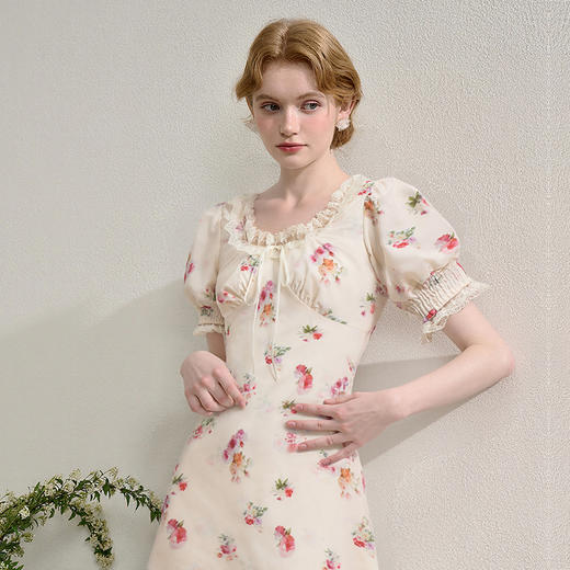 【限时秒杀】西遇法式泡泡袖连衣裙女夏季新款蕾丝花边修身收腰网纱长裙SS050571 商品图2