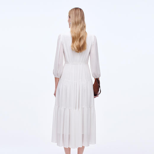 EITIE爱特爱舒适压褶宽松a字系带收腰显瘦连衣裙2025秋季新款8307001 商品图5