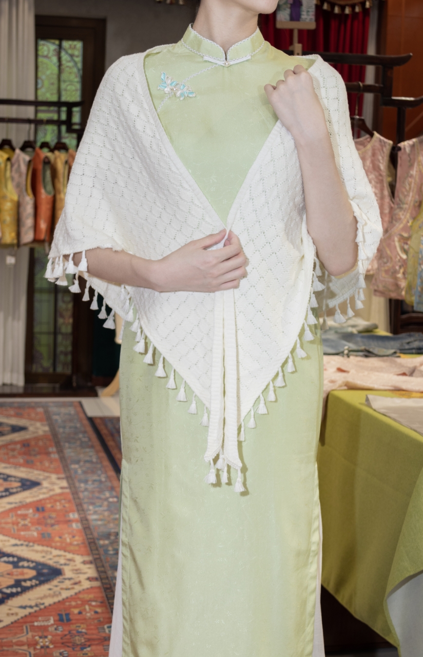 【云暮】中式气质提花时尚镂空流苏复古披肩日常百搭