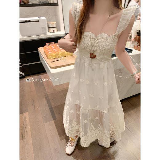 【折后再享2件88折】现货秒杀！微信打折价！小飞袖绣花拼接连衣裙 日常249.99/件 立减80 秒杀169.99/件！！ 商品图1