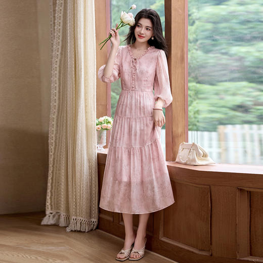 丁摩 印花木耳边时尚V领真丝连衣裙25029 商品图3