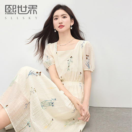 【专属特价】熙世界植物花卉刺绣天丝连衣裙女2025夏日新款法式方领莱赛尔裙子 商品图0