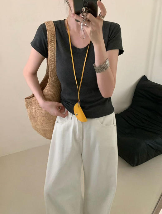 ♥️改版几十次❗又显身材又显瘦的U领T❗𝟏𝟑色任选❗【𝐞𝐠𝐠.𝐮𝐧𝐢𝐪𝐮𝐞 U领瘦瘦T恤】📷:260g高克重棉，🦊简单基础的正肩版型 , ✨好穿 好搭 不束缚❗ 商品图0