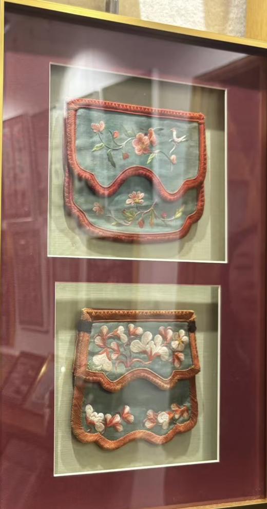 喜上枝头 平绣/望春玉兰 平绣 钱袋荷包（金属框） 商品图0