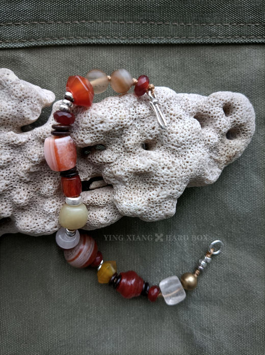 原创【风格～孤品手作】红色老玛瑙琉璃手链｜非7日无理由退换货 商品图5