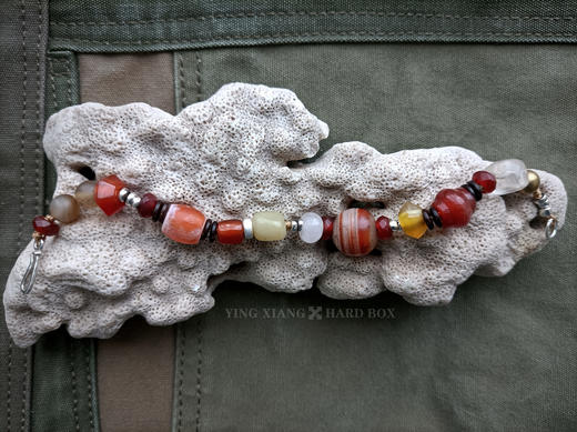 原创【风格～孤品手作】红色老玛瑙琉璃手链｜非7日无理由退换货 商品图6