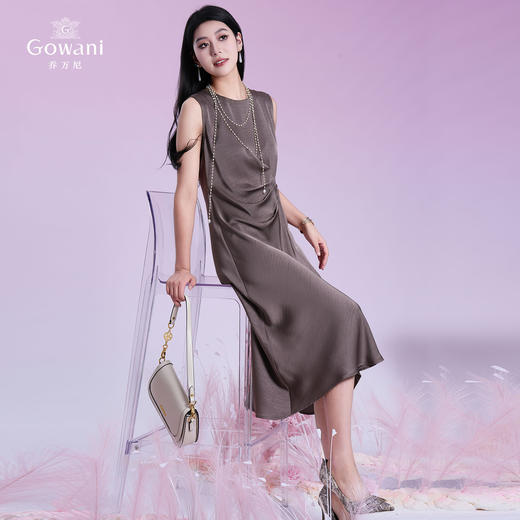 乔万尼新品舒弹高级感捏褶显瘦连衣裙ED2E477 商品图3