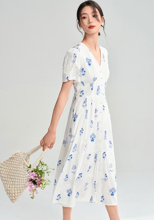 重工刺绣花朵薄棉透气法式简约V领收腰显瘦气质连衣裙 商品图2