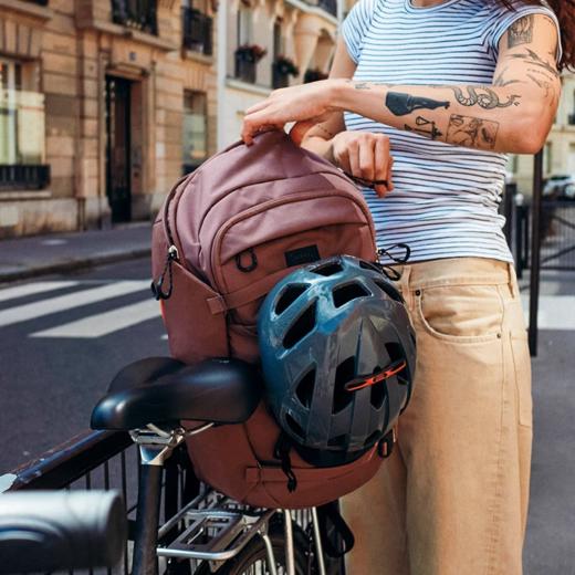 osprey小鹰背包脉冲24升34L通勤旅行包骑行包电脑包双肩包大容量 空速背板 电脑仓 透气舒适 商品图1