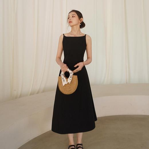 郎奴华菲一字肩小黑裙 | 女人这一生，一定要拥有一条小黑裙 商品图1