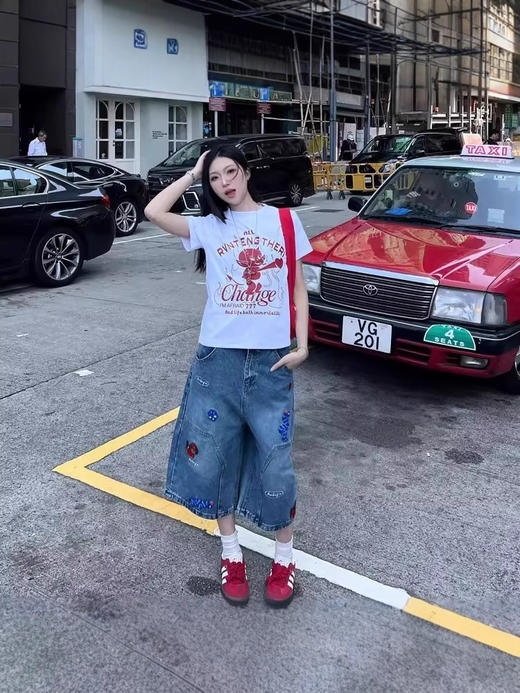 【GZ】无忧购趣味刺绣牛仔七分裤女夏季做旧水洗宽松直筒休闲百搭短裤6625不含挂件（截单后3-5天发货） 商品图3