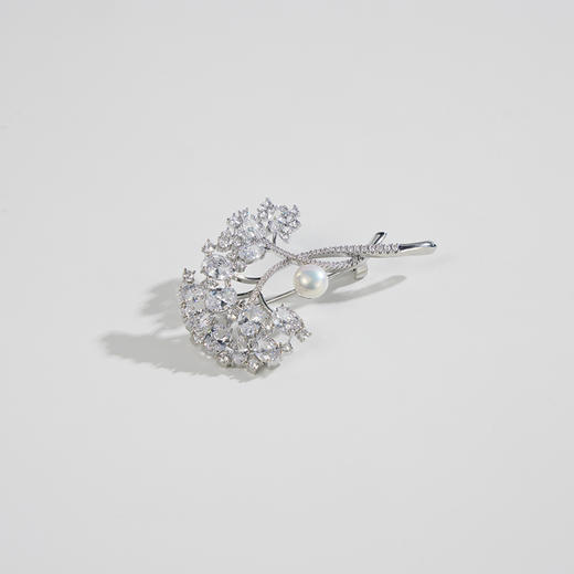 礼兰 气质淡水珍珠银杏叶简约胸针7-8mm 商品图1